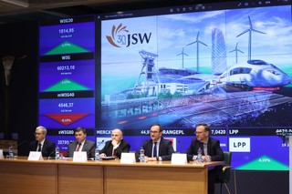 JSW zjada zapasy i dołuje na giełdzie