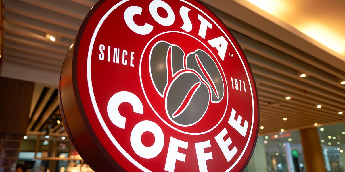 Costa Coffe to powstała w Wielkiej Brytanii sieć kawiarni. Obecna jest w ponad 30 krajach