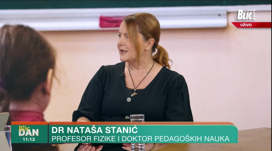 Nataša Stanić, astrofizičarka, i profesor fizike 