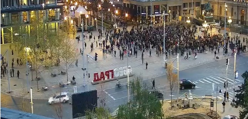 Skup na Trgu republike