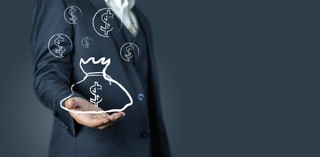 Cenni urzędnicy zostaną docenieni. Resort spraw wewnętrznych i administracji zapowiada podwyżki w urzędach