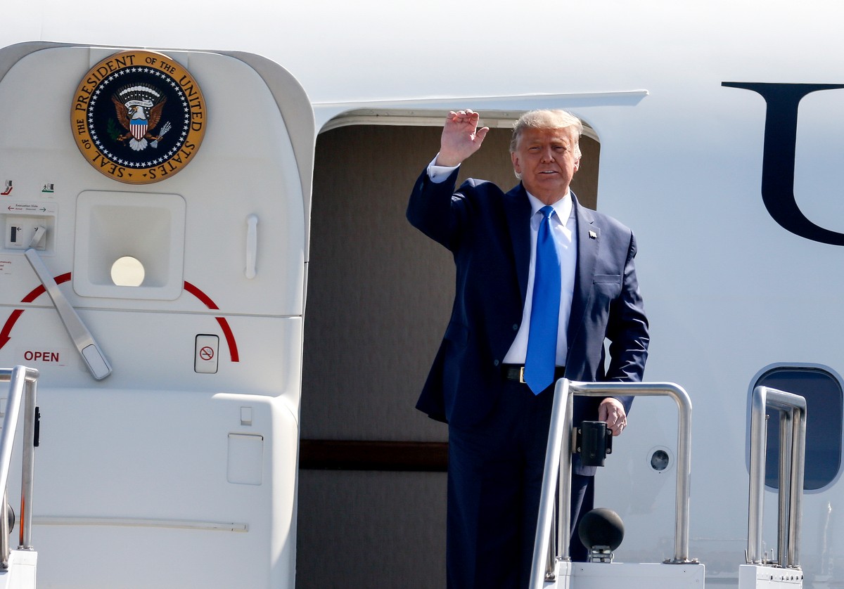 Trump podważa artykuł 5 NATO? Mówi, iż może być "różnie interpretowany"
