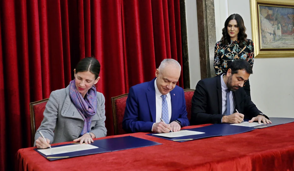 Potpisivanje ugovora