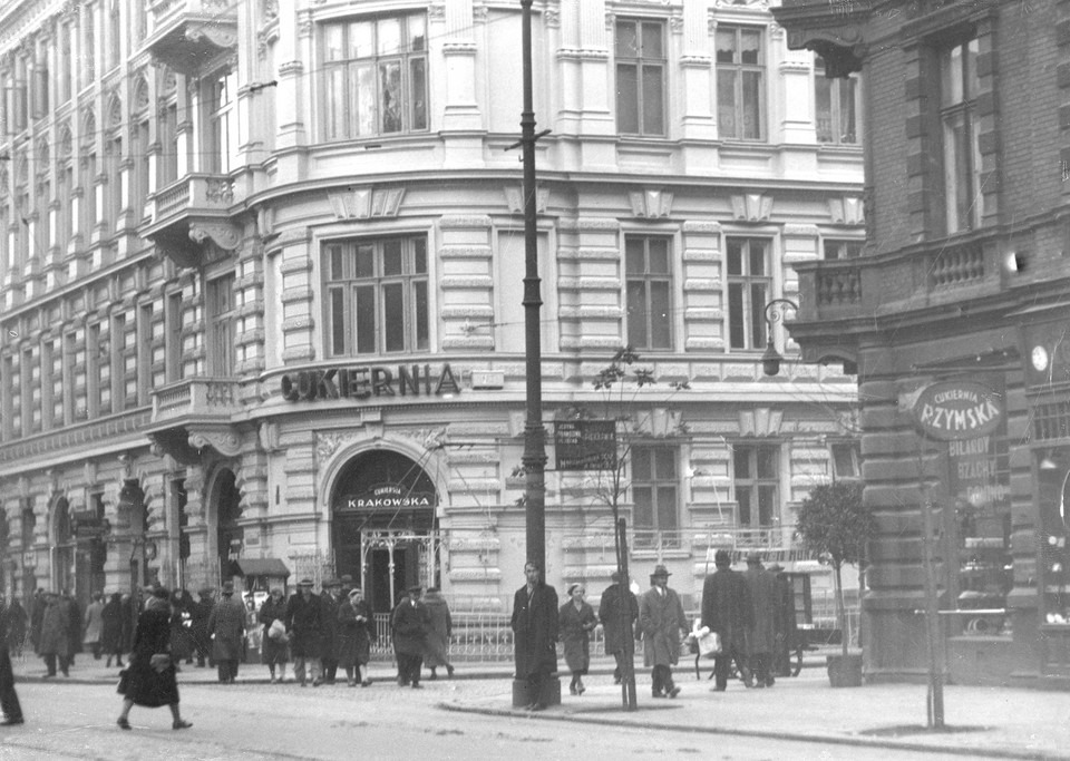 Cukiernia Krakowska na rogu ulicy Marszałkowskiej i Nowogrodzkiej, lata 30. XX wieku
