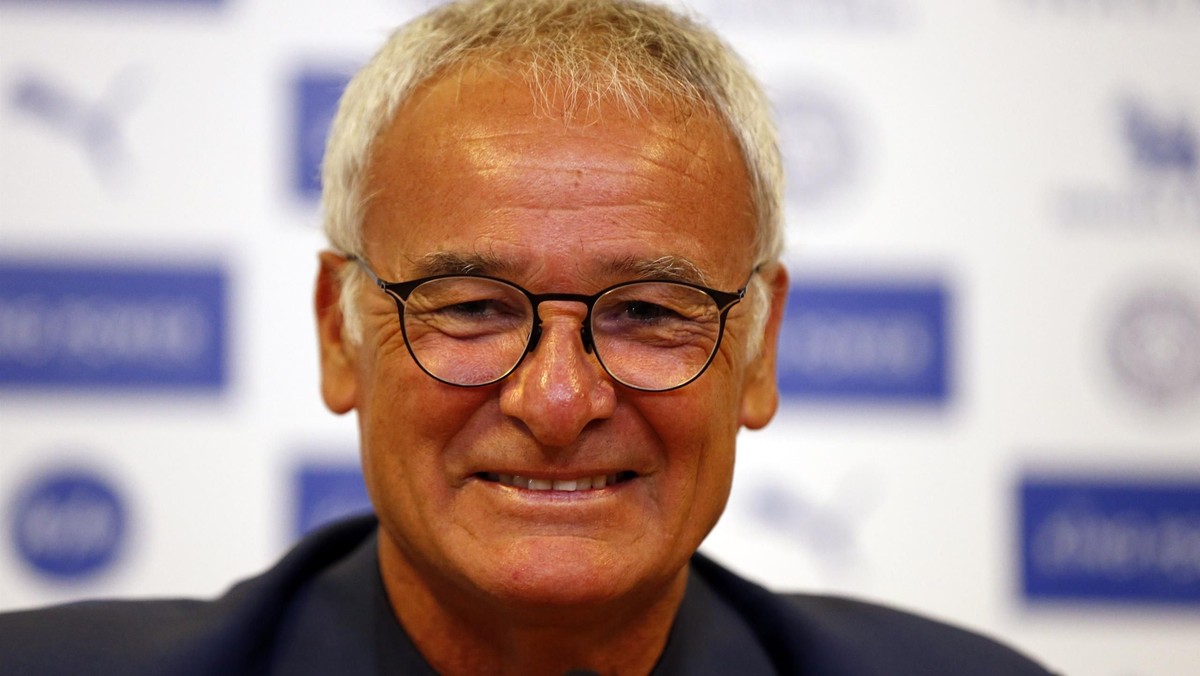 Menedżer Leicester City Claudio Ranieri trzeźwo ocenia sytuację przed zbliżającym się sezonem Premier League. Włoch zdaje sobie sprawę, że jego zespół nie ma szans na obronę mistrzowskiego tytułu, choć przed startem poprzednich rozgrywek również nikt nie sądził, że zdoła wygrać ligę, a bukmacherzy mówili o walce o utrzymanie. - Cały świat jest ciekawy, co stanie się z Leicester - stwierdził.