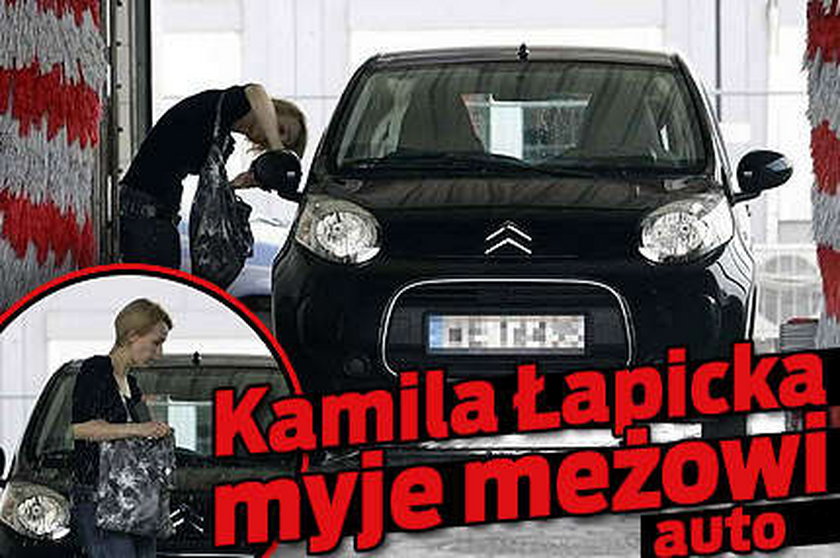 Łapicka dba o auto męża