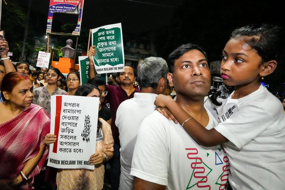 Protesti u Kakluti, Indija, 14. avgusta, nakon ubistva i silovanja doktorke