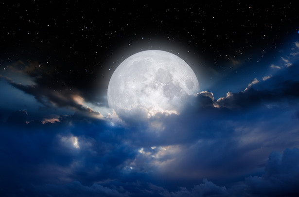 Dlaczego podczas pełni księżyca nie można spać? Odpowiedź zaskoczy niejedną osobę