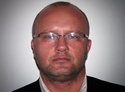 "W armii trwa pełzający bunt generałów"