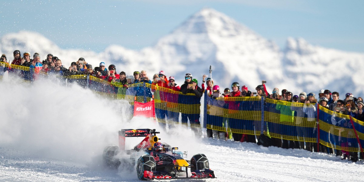 Pokaz bolidu F1 w austriackich Alpach