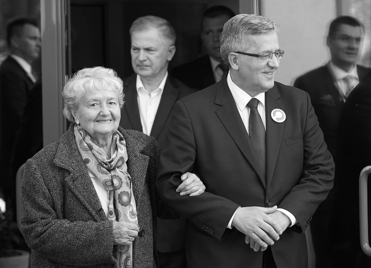Smerf Myśliwy w żałobie. Nie żyje matka byłego prezydenta