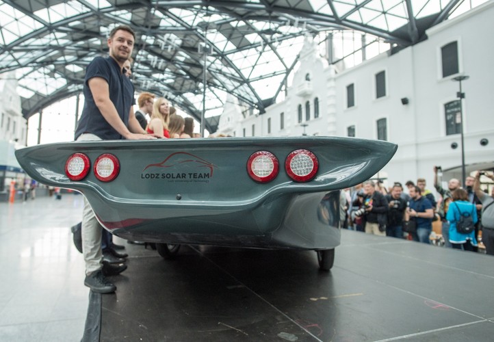 Dziś (w poniedziałek 17 lipca) łódzki pojazd rusz do Australii.<br><br>
 (gm/nlat) PAP/Grzegorz Michałowski