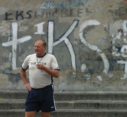 "Jak zapłodnić krowę lodem?", "tuskoludki". Jan Tomaszewski i jego najlepsze bon-moty