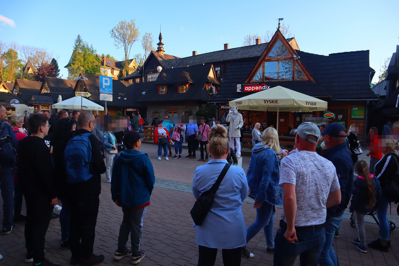 Turyści na Krupówkach w Boże Ciało, 2021 Zakopane