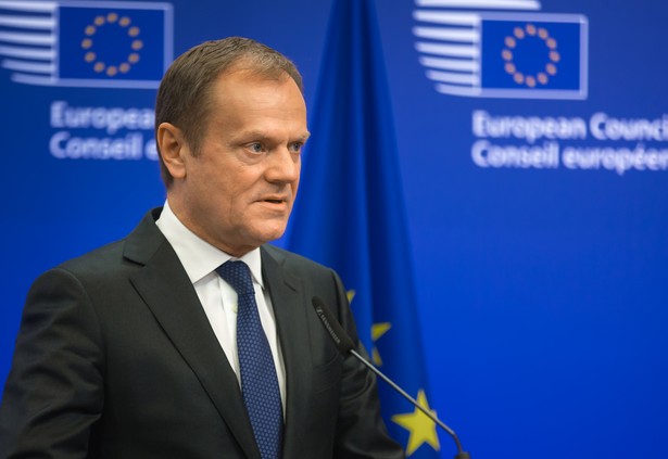 Tusk krytycznie o ofercie Wielkiej Brytanii dla imigrantów. "Poniżej oczekiwań"