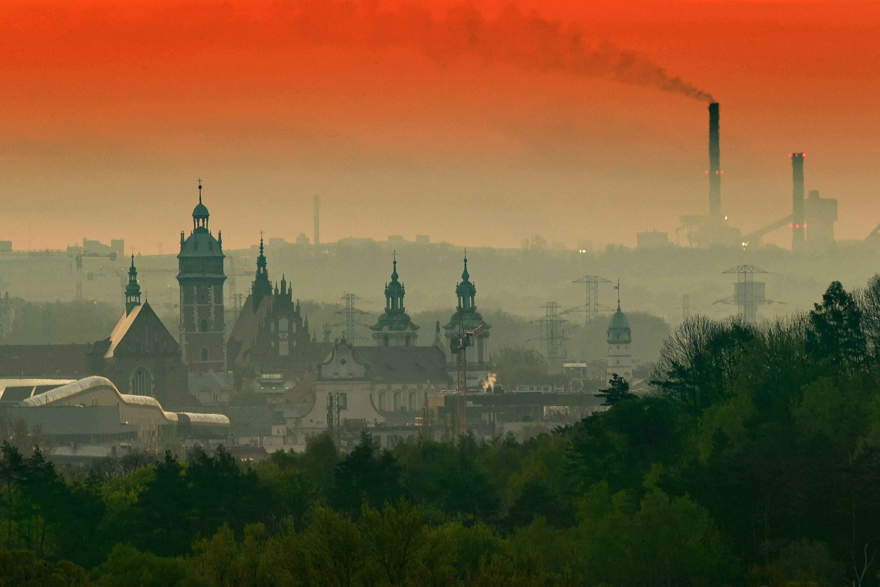 KE pozwała Polskę do TSUE: 15 lat smogu bez działań naprawczych