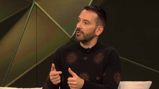 Fotograf Miloš Nadaždin u "Blic žena studiju" 