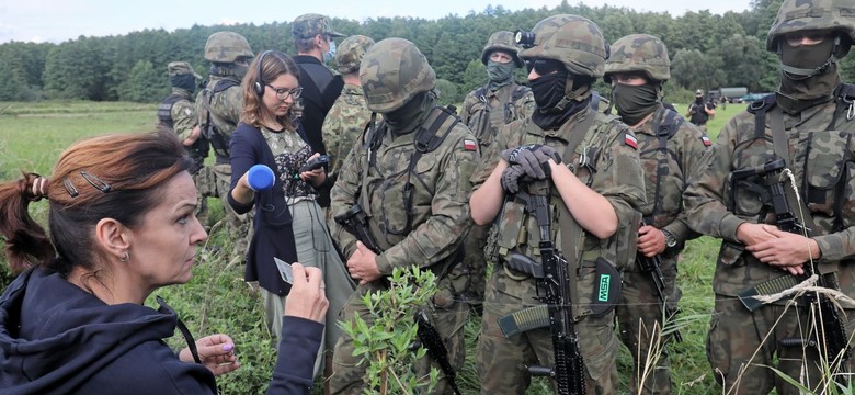 Wicemarszałek Senatu na polsko-białoruskiej granicy. Nie została przepuszczona przez kordon