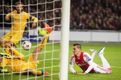 Liga Mistrzów: Gol i asysta Arkadiusza Milika. Barcelona - Paris St. Germain 3:1. WIDEO