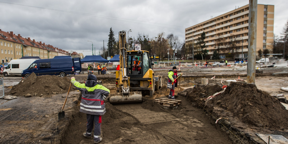 Urzędnicy będą karać za opóźnienie remontu na Dąbrowskiego