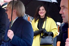 Supruga Zorana Milanovića nosi odelo u omiljenoj boji Melanije Tramp, a ovakvu KRAVATU morate da primetite: Srela se sa prvom damom Crne Gore i svi gledaju kako su se OBUKLE