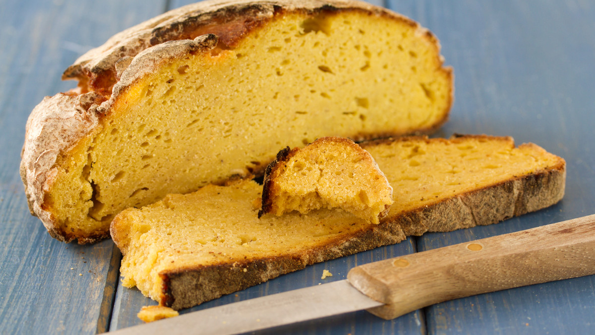 Bezglutenowy chleb kukurydziany - przepis