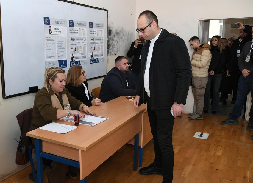 Igor Simic glasao u Tehnickoj skoli u Kosovskoj Mitrovici