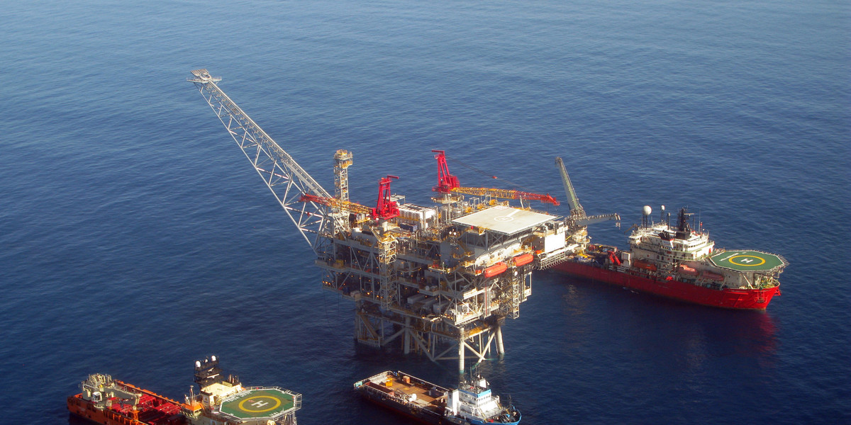 Tamar, platforma wydobycia gazu ziemnego u wybrzeży Izraela, ma rozpocząć produkcję gazu ziemnego.