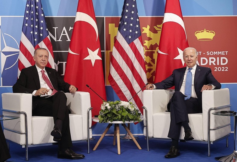 Erdogan i Biden na spotkaniu w Madrycie, Hiszpania, 2023 r.