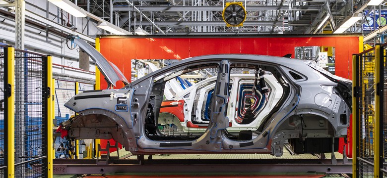 Ford odmraża produkcję i wprowadza specjalny kodeks obostrzeń