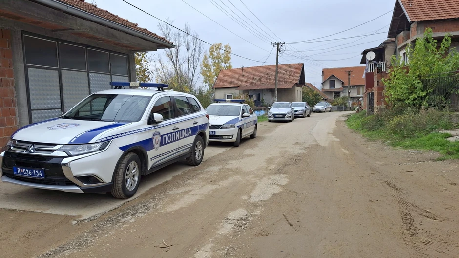Veliki broj policajaca tragao za osumnjičenim