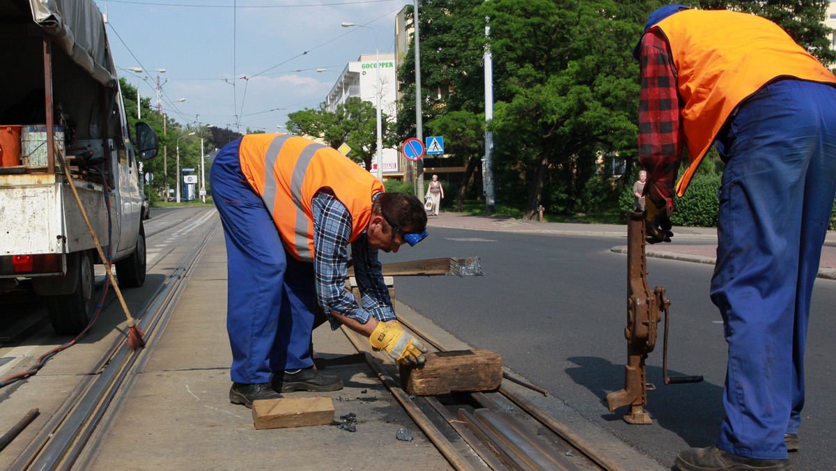 Upały w Gorzowie. Wygięta szyna tramwajowa