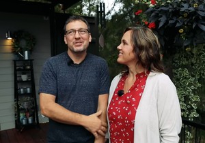 Par sam napravio kuću