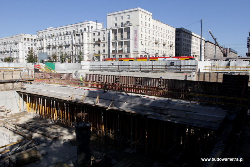 Postępy na placu budowy II linii metra