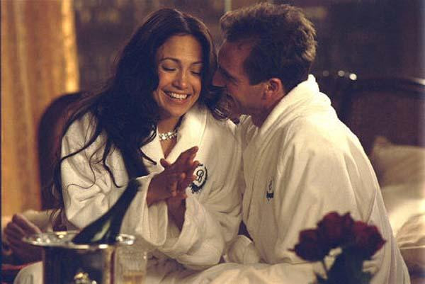 Jennifer Lopez i Ralph Fiennes w filmie "Pokojówka na Manhattanie"