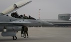 Pierwsze lądowanie F-16 w Łodzi