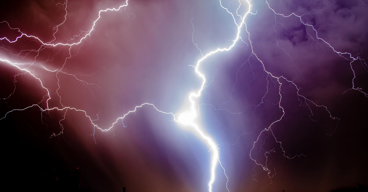 Alert RBC. Ostrzeżenie przed gwałtownymi burzami i brakiem prądu