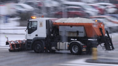 "Akcja Gamma" w Warszawie. Służby walczą z powrotem zimy