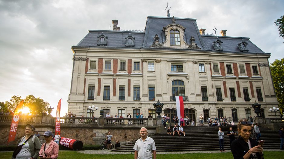 II Zawody Balonowe "In The Silesian Sky" - start balonów świtem z pszczyńskiego parku zamkowego - 25.06.2022 r. - autor: Andrzej Grynpeter