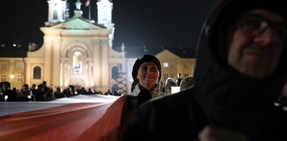 "Partia PiS-u zginie marnie!". Demonstracja przed Sądem Najwyższym