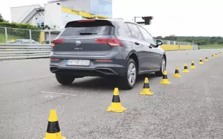 Test opon całorocznych w rozmiarze 205/55 R16