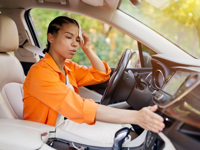 Pritisnite ovo dugme u u automobilu i klima će raditi duplo brže