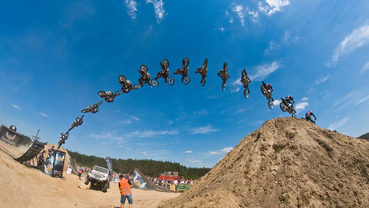 W ten weekend w Kwidzynie odbędą sie Mistrzostwa Polski we Freestyle Motocrossie! Dla fanów freestyle zapowiada się nie lada gratka! Palenie gumy, zapach spalin i zawodowe triki zawodników powalą na kolana...