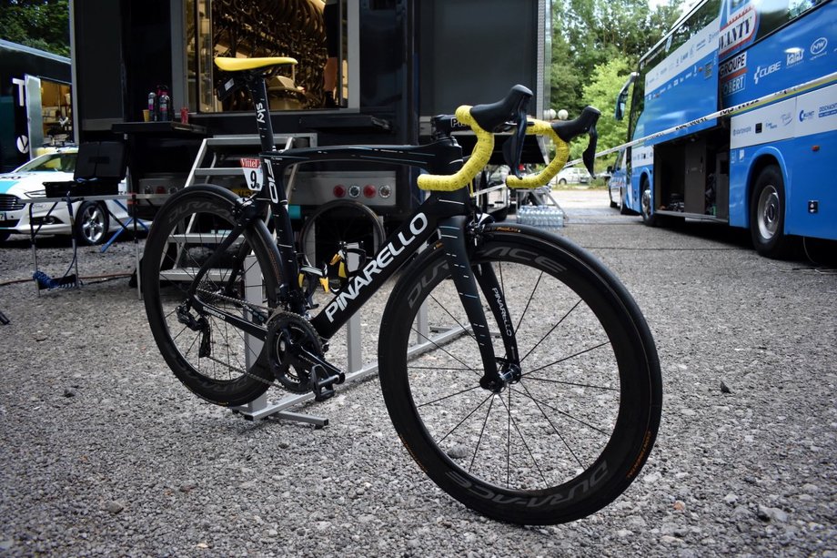 Rower Pinarello Dogma F10, na którym Walijczyk Geraint Thomas z Team Sky ściga się w Tour de France