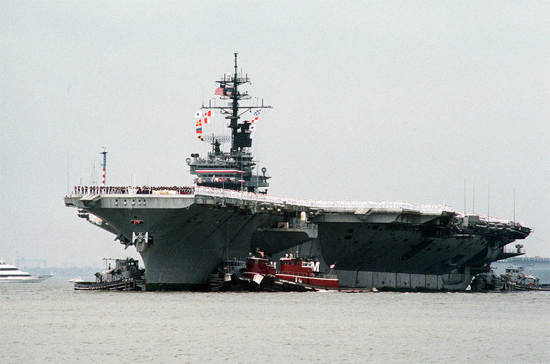 USS America (CV-66) - 5 tys. 140 m