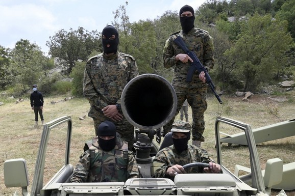 Lansirana eskadrila eksplozivnih dronova: Hezbolah napao izr