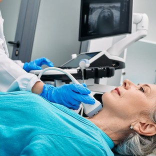 Trombózishoz vezethet a pajzsmirigy túlműködése? A szakorvos válaszol