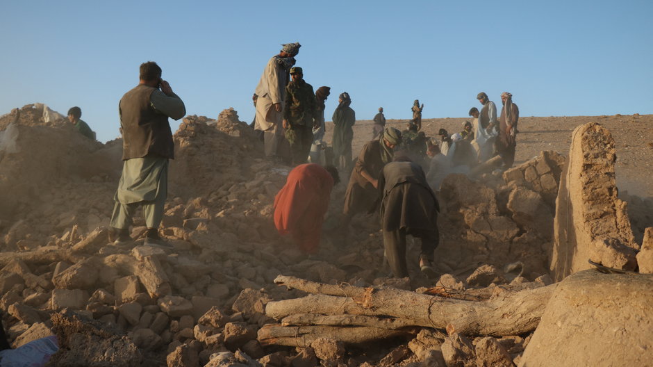 W trzęsieniu ziemi w Afganistanie zginęło ponad tysiąc osób