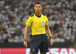 El. MŚ 2018: Gianluca Rocchi sędzią meczu Polska - Dania