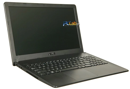 Czarna wersja nie rzuca się tak w oczy jak biała, przedstawiona na poprzedniej stronie, ale nadal jest to najcieńszy laptop w naszym porównaniu